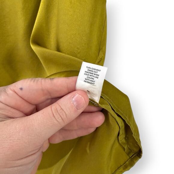 J. Jill Womens Green Sleeveless 100% Silk Tank Top XS Scoop Neck Quiet Luxury - Picture 4 of 9